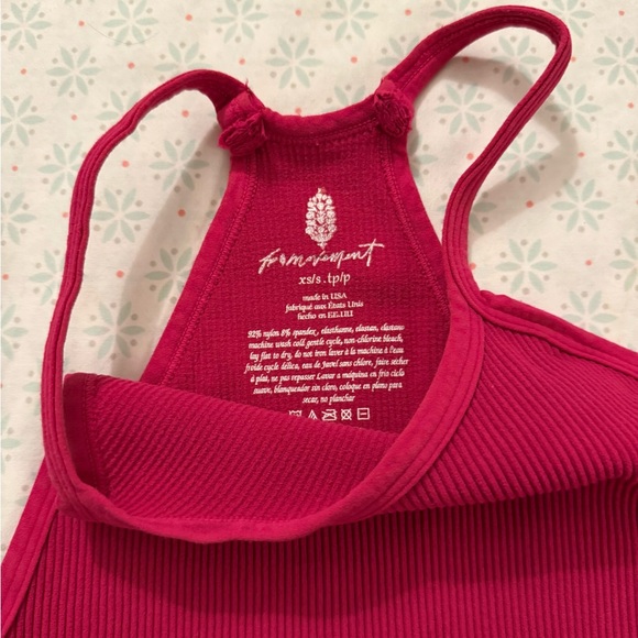 Fuchsia Ribbed Tank Top - Picture 2 of 3